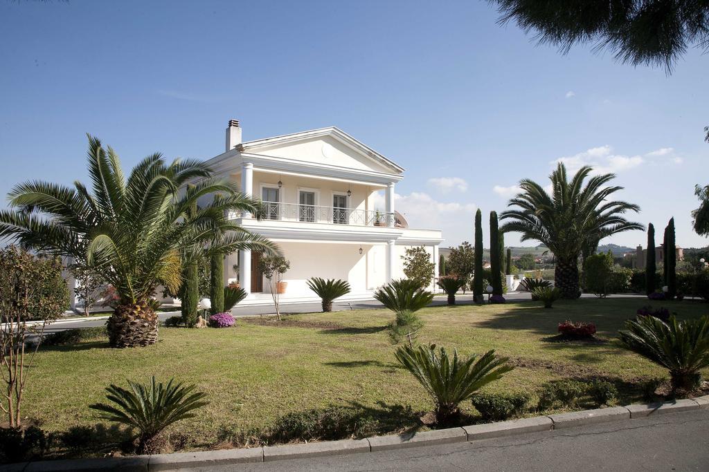 Villa Elena Peraía Eksteriør bilde